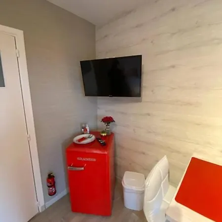 La Milardiere D'hotes Bed & Breakfast